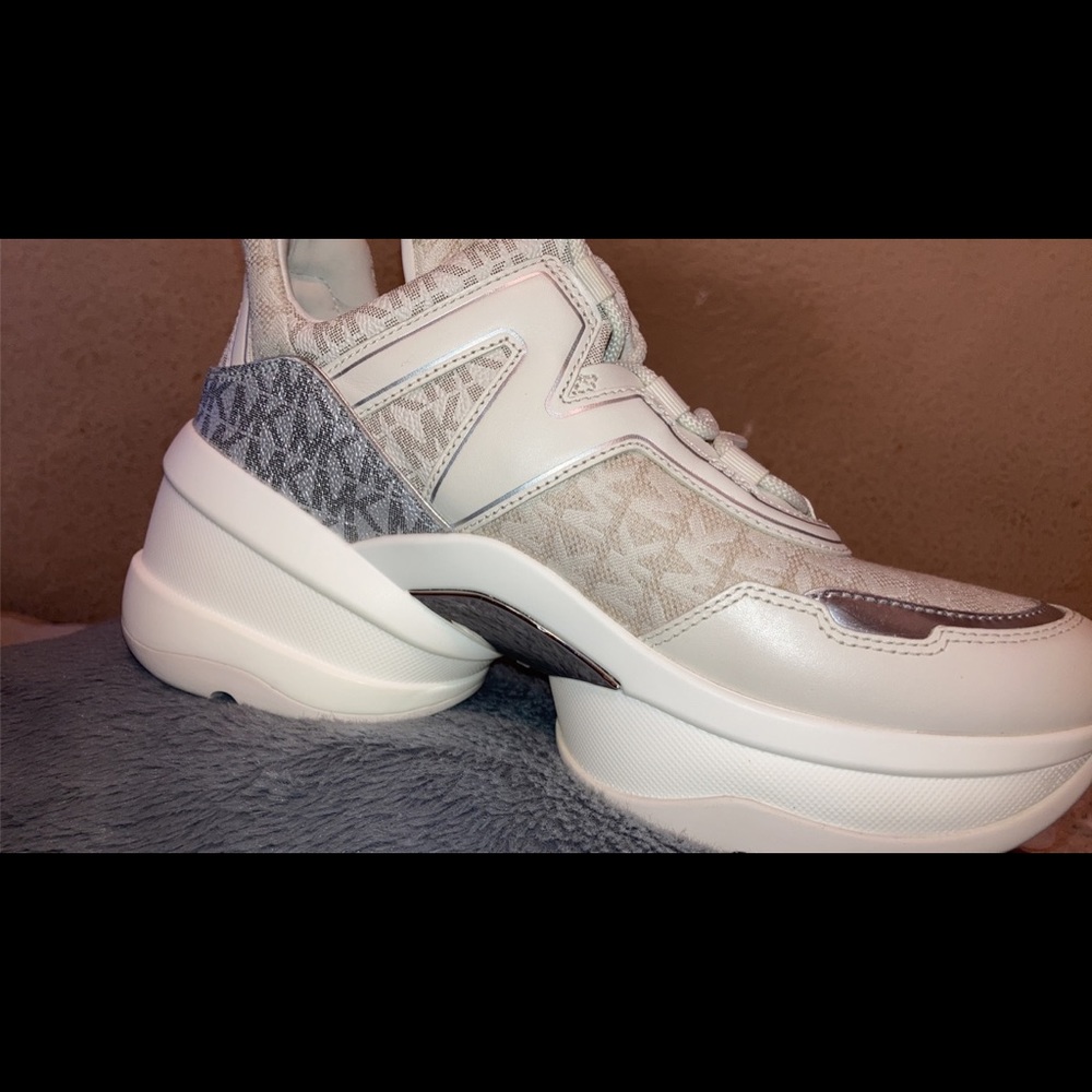 micheal kors olympia platforms